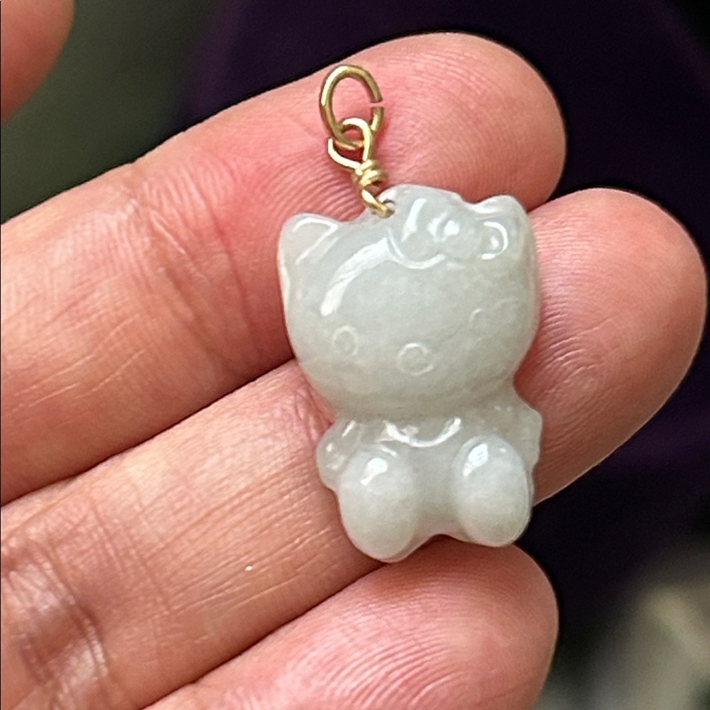 🖤Carved Jade Kitty pendant - Picture 9 of 12